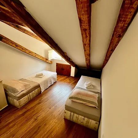 Center Σπλιτ