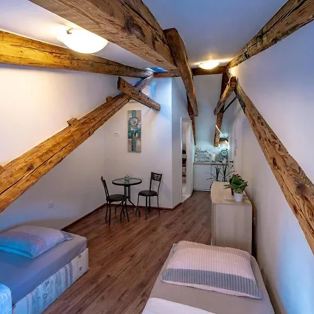 Apartman Center *
